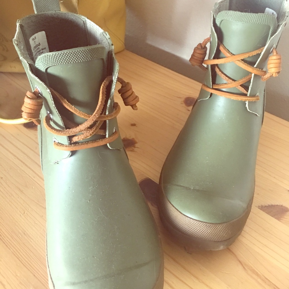 Women’s Sperry Saltwater Rainboot Sz 7